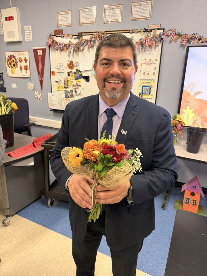 Last week, FFA students from Las Cruces High School helped host the Las Cruces Public Legislative Reception.