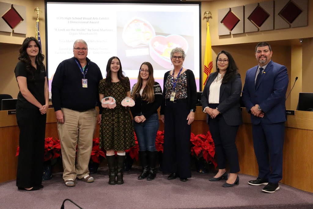 Congratulations to Sarai Martinez from Organ Mountain High School for winning the 3-D Art Award!