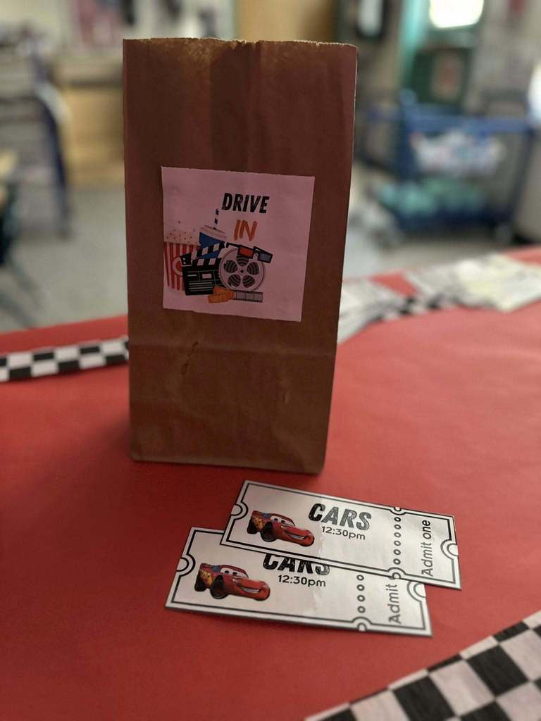 Mrs. Sedillo’s New Mexico Pre-K class at Conlee had the perfect way to wrap up their week of learning all about traffic and transportation! 