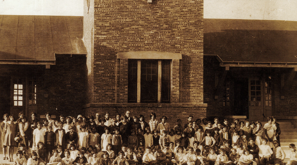Flashback Friday takes us all the way back to 1928 at Doña Ana Elementary School.