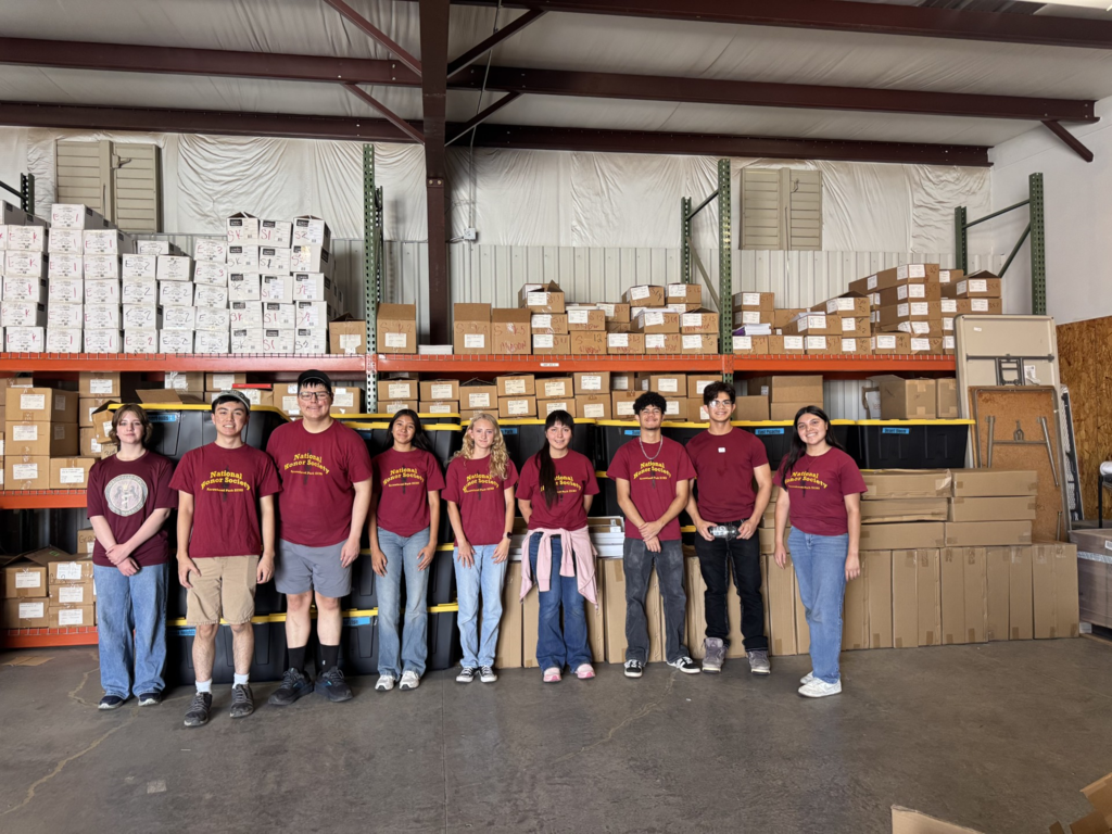 A heartfelt thank you to Ms. Emery and the National Honor Society students at Arrowhead Park Early College High School for volunteering their time to assemble Science Essential Kits for our elementary classrooms! 