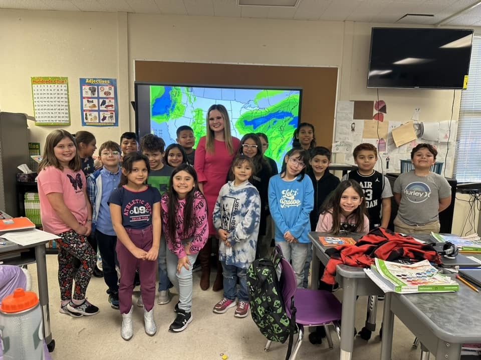 Hermosa students got a special visit from KFOX 14 meteorologist Hannah Fresquez this morning (voted best meteorologist for EP City Magazine!). Thank you for giving our students your time Hannah, and for sharing all about your job!