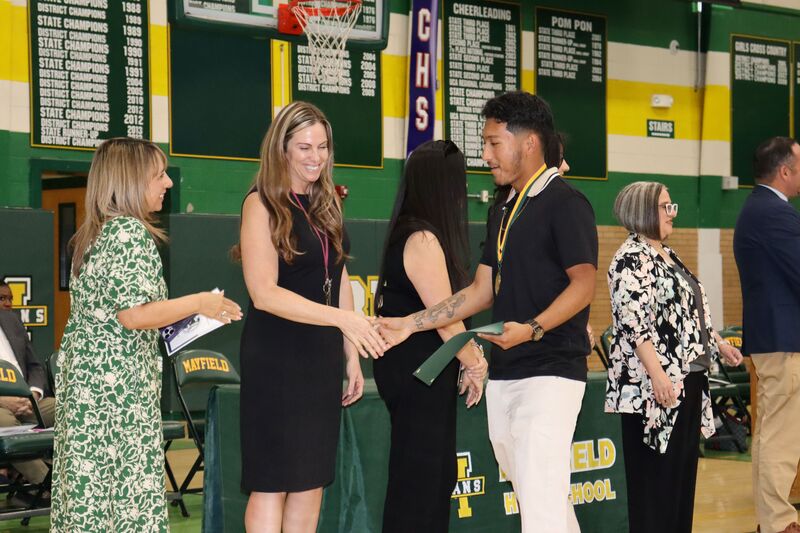 Las Cruces Public Schools Celebrates 138 Graduates Earning the 2026 New Mexico State Seal of Bilingualism and Biliteracy