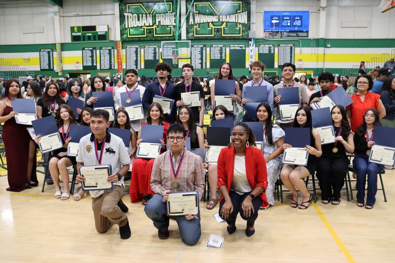 Las Cruces Public Schools Celebrates 138 Graduates Earning the 2026 New Mexico State Seal of Bilingualism and Biliteracy