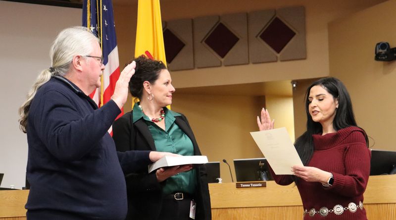 LCPS Board of Education Members Take Oath for New Terms