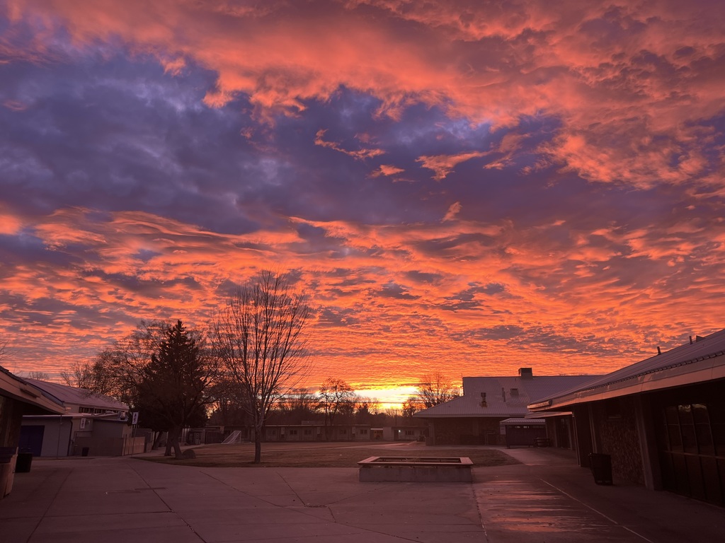 Another glorious sunrise to start Finals Week! Let's crush 'em!