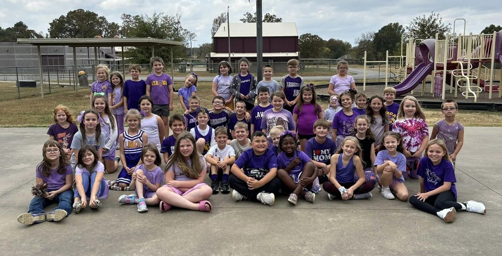Red Ribbon Week Day 2: Grade Color Battle