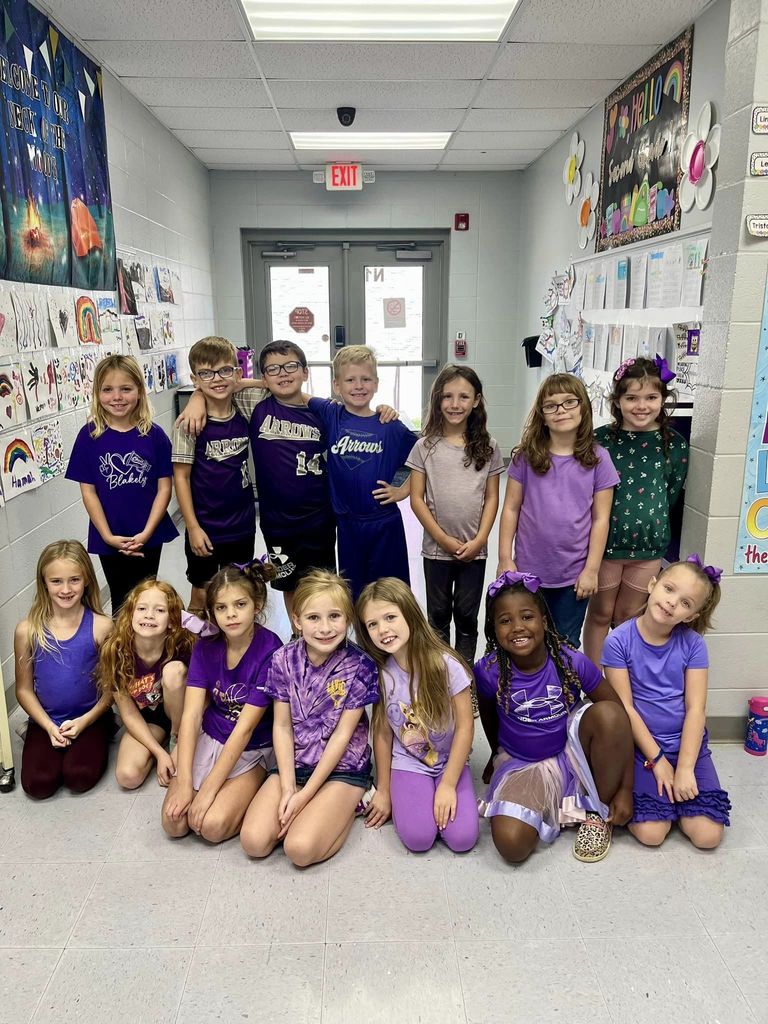Red Ribbon Week Day 2: Grade Color Battle