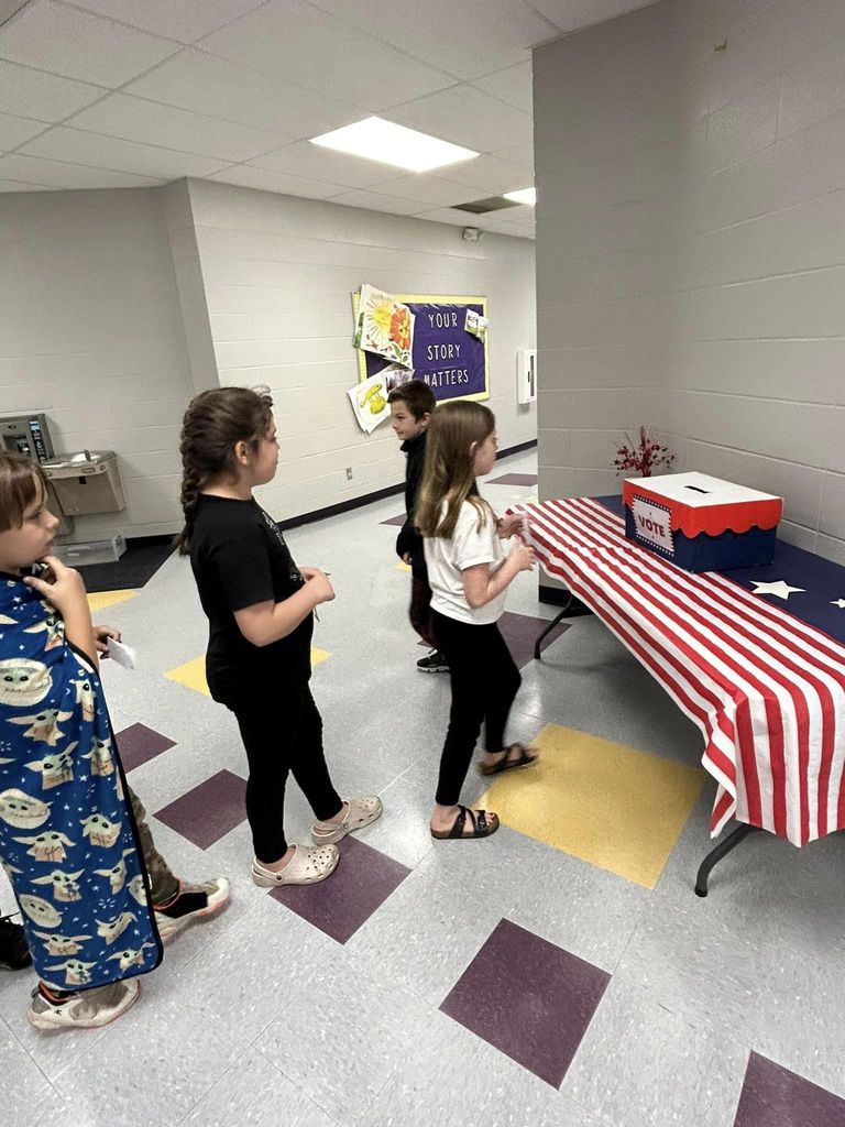 LES finished casting their votes today in our mock election. 🇺🇸