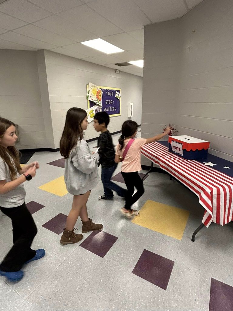 LES finished casting their votes today in our mock election. 🇺🇸