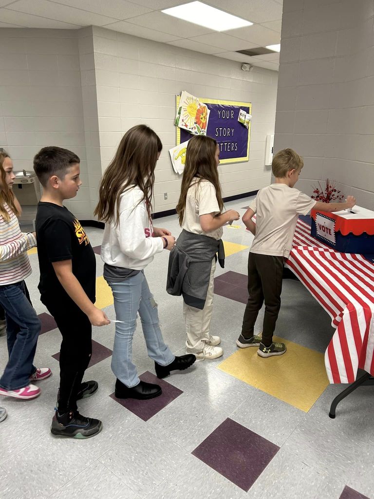 LES finished casting their votes today in our mock election. 🇺🇸