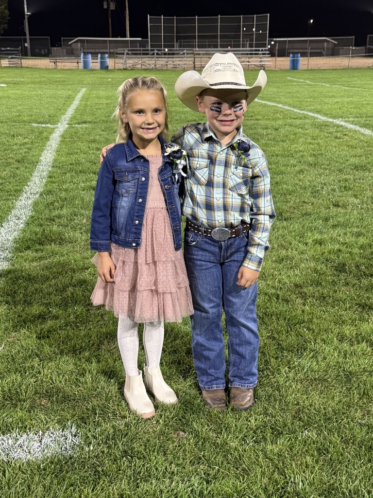 L/N Kindergarten crown bearers Lindy Faimon and Case Bargen