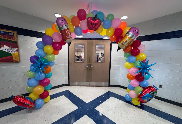 Balloon arch by PTA