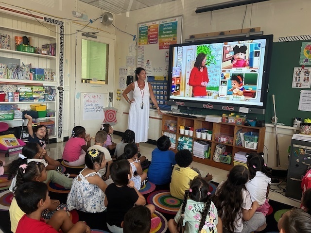 Ms. Brescio's  class is learning how to be good listeners!
