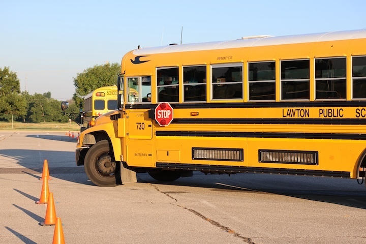bus12