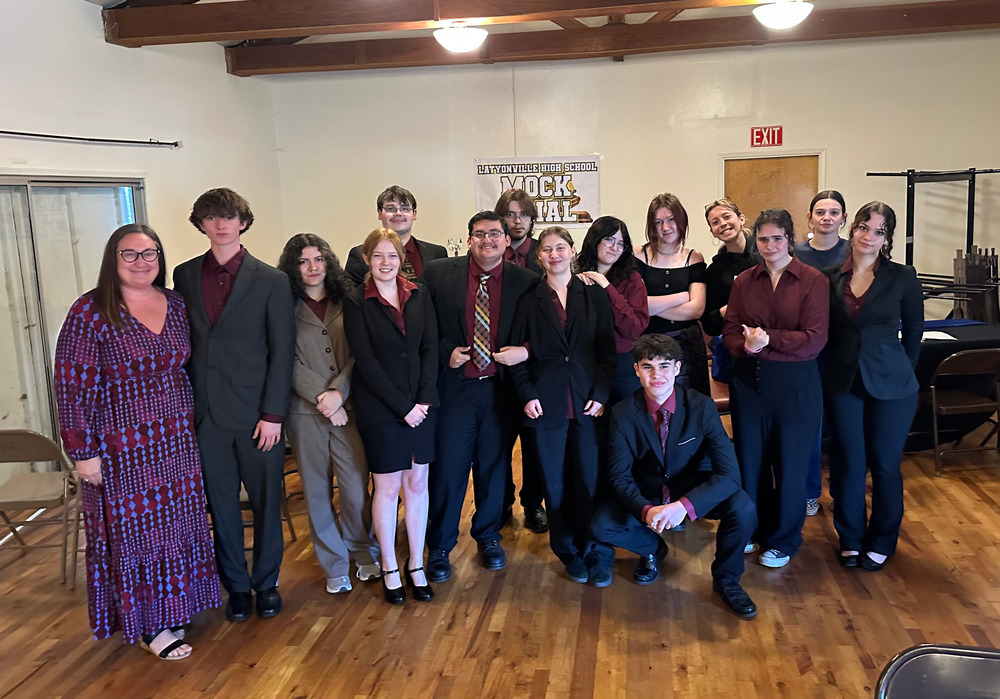 Group photo of the Mock Trial team at the fundraiser