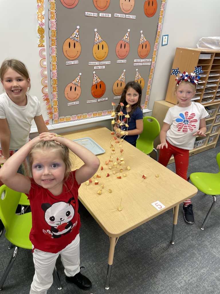 🍎✨ Mrs. Floersch’s Kindergarteners and Ms. Eischens’ Second Graders are officially classroom buddies this year! Each month, our classes will come together for a fun activity where the second graders get to shine as leaders.  This month, we kicked things off by building apple towers, listening to a story, and tasting all kinds of delicious apples. The kids had a blast, and we can’t wait to see what next month’s buddy activity brings! 💕  Thank you parents for all your donations! We appreciate you!