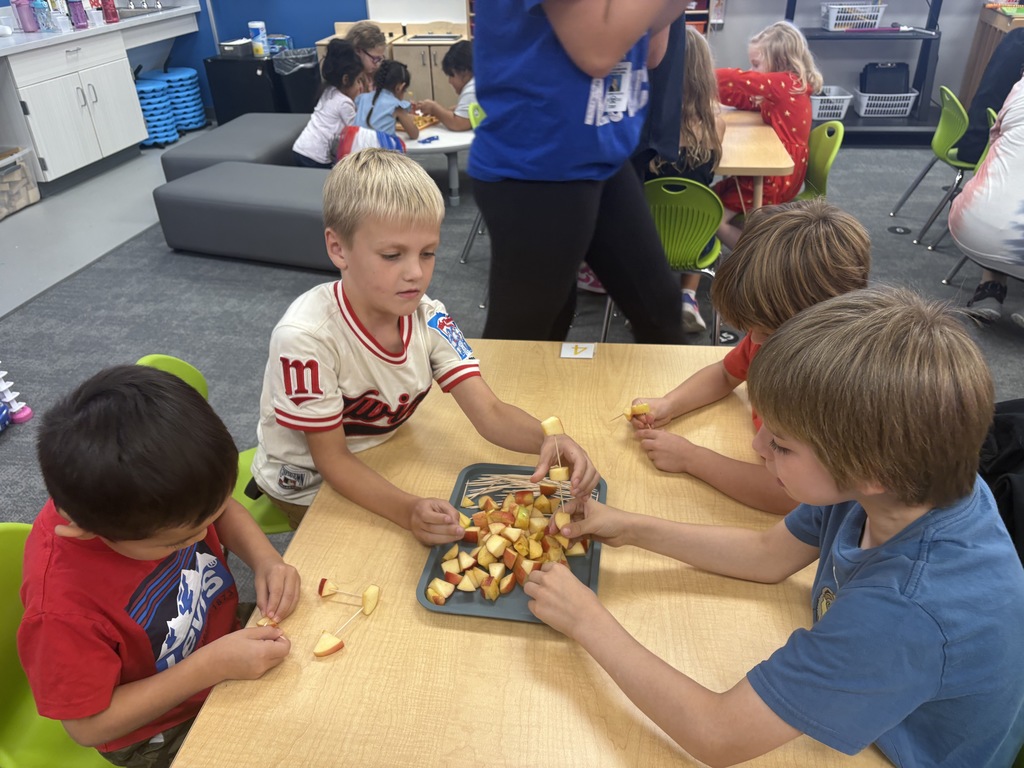 🍎✨ Mrs. Floersch’s Kindergarteners and Ms. Eischens’ Second Graders are officially classroom buddies this year! Each month, our classes will come together for a fun activity where the second graders get to shine as leaders.  This month, we kicked things off by building apple towers, listening to a story, and tasting all kinds of delicious apples. The kids had a blast, and we can’t wait to see what next month’s buddy activity brings! 💕  Thank you parents for all your donations! We appreciate you!