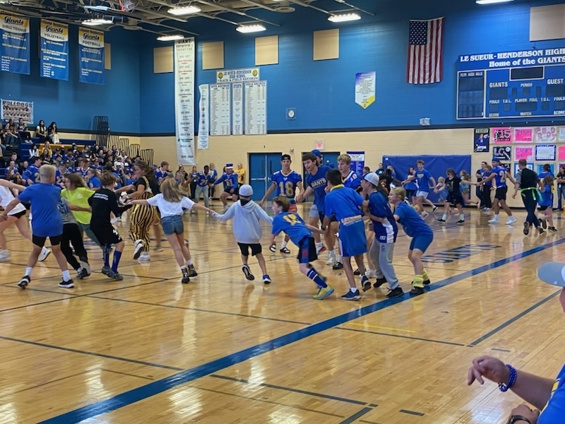 Happy Homecoming! The 4th and 5th graders join the MSHS for some fun festivities!!