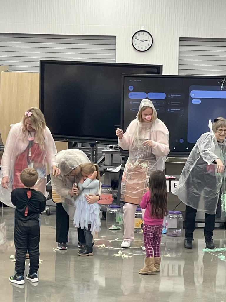 🎉 What a fun day at LSH Elementary! Our students celebrated meeting their Kind-a-thon goals by getting to silly string their teachers! 😄 A huge THANK YOU to our amazing PTO for organizing such a successful and exciting fundraiser — your hard work and creativity made it all possible! 💙 #LSHElementary #Kindathon #SchoolSpirit #ThankYouPTO