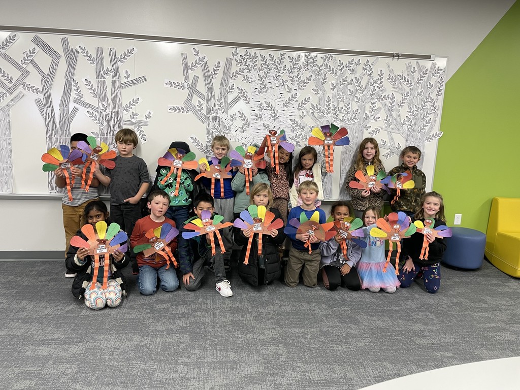 1st Grade celebrated with centers, 3D turkeys, and of course, pumpkin and apple pie, and made balloon characters for the Thanksgiving Day parade!!