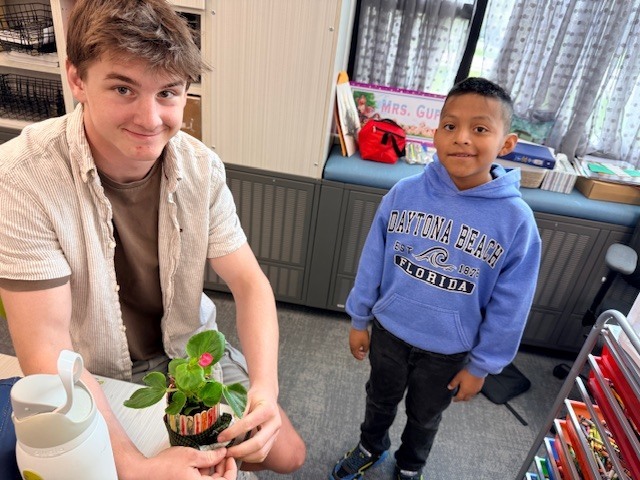 Happy May Day!  3rd graders enjoyed making baskets with their 10th grade buddies.  They are hoping to spread some cheer in the community to celebrate spring! 🌼