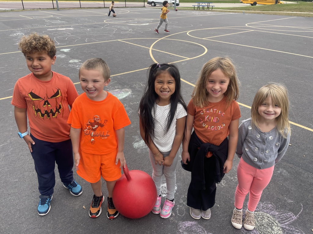 Class color day at LSH Elementary!