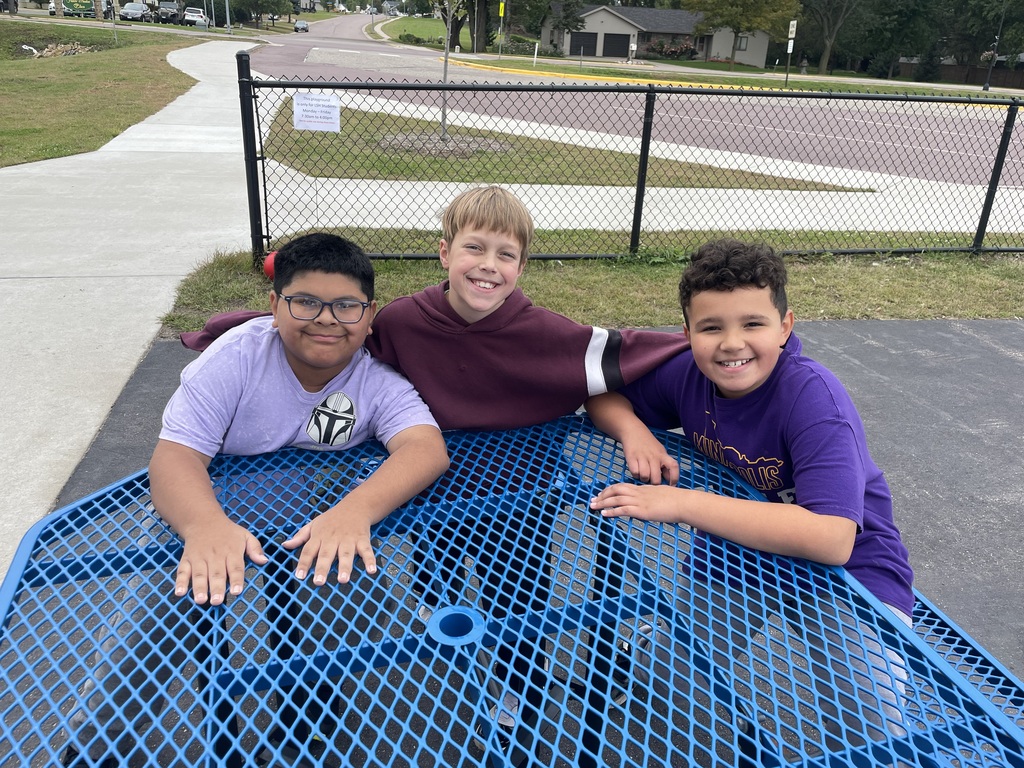 Class color day at LSH Elementary!