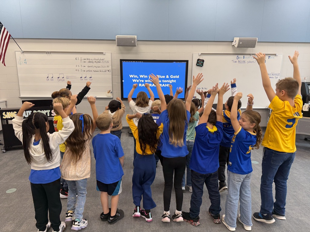Mrs. Weick’s 2nd grade class learning the LSH Fight song for Homecoming week! Go Giants!!!!