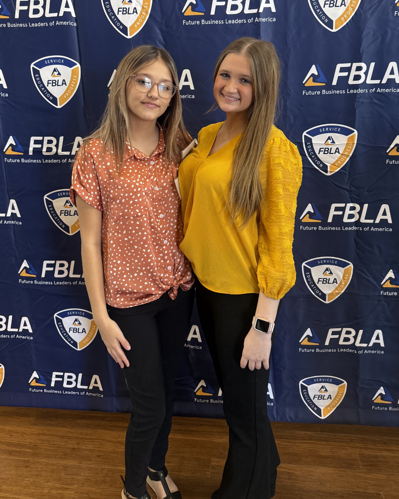 Elizabeth & Chloe (6th place Intro to Social Media Strategies)