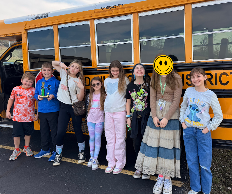 Students competed in the 3rd-6th grade OUR Coop Spring Chess tournament yesterday.  Our 3rd-4th grade Team won 3rd place! Great job, Tigers!!