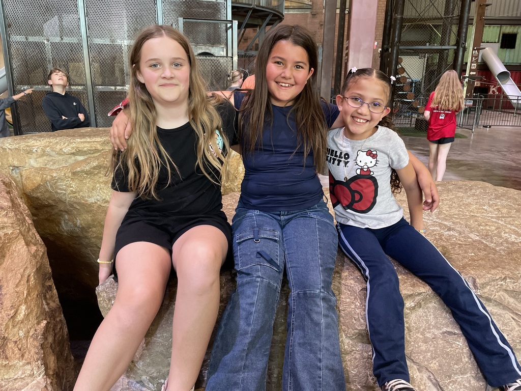 3rd grade had a great time on their field trip to Fritz's Adventure! We would like to thank Culver's in Branson for providing a free lunch to all of the students!