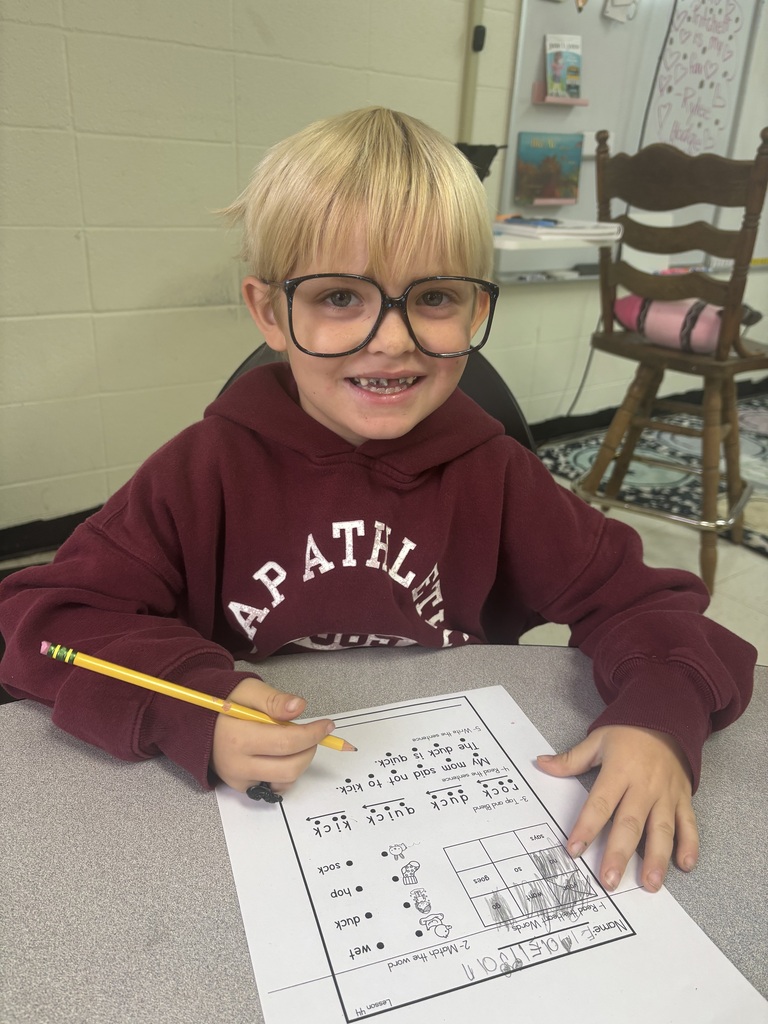 Miss Hodge's first graders used reading glasses to help practice reading words! 🤓 📖