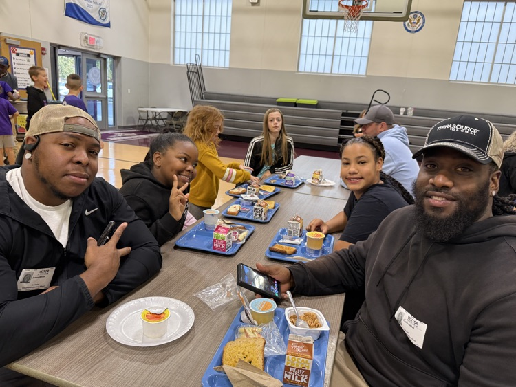 Autumn G and Dad, Tevin; Semayah R and Dad, James