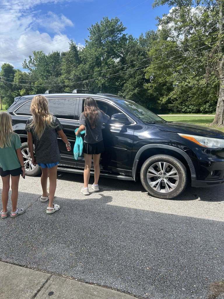 Supplies giveaway at Guntown