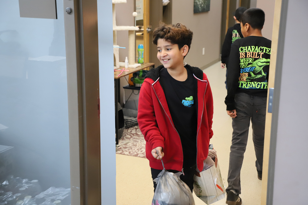 Deep River student Council drops off donations at the HAVEN of Lee County