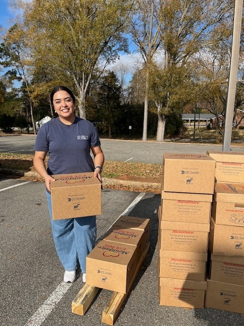 Mountaire Farms Thanksgiving for Thousands Donation