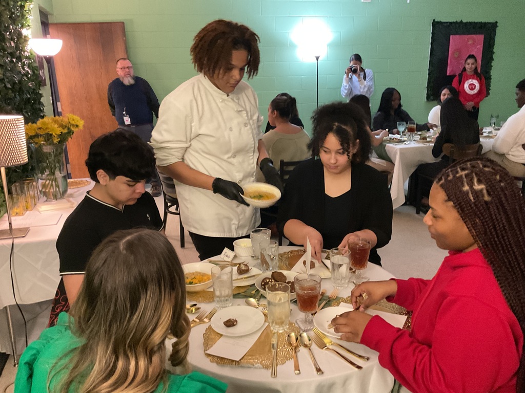 AVID Etiquette Lunch 2026