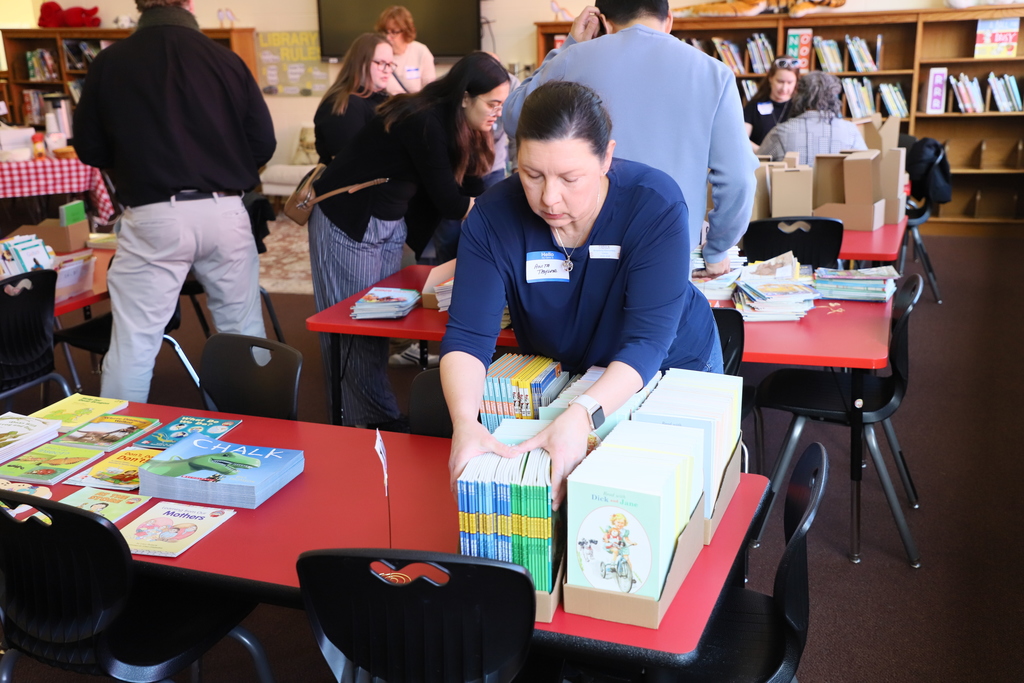 United Methodist Ministers serve and learn about volunteer opportunities at schools in their community