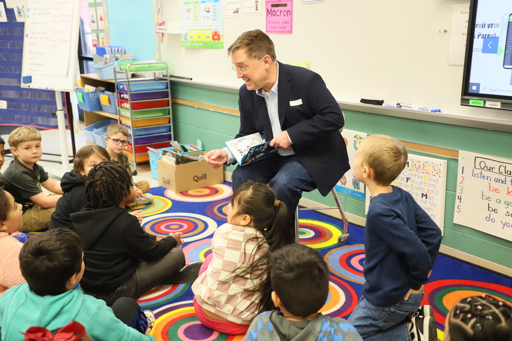 United Methodist Ministers serve and learn about volunteer opportunities at schools in their community