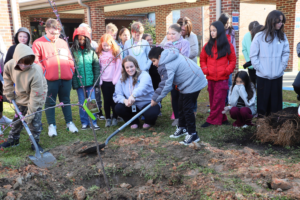 RedBud Planting at LCS