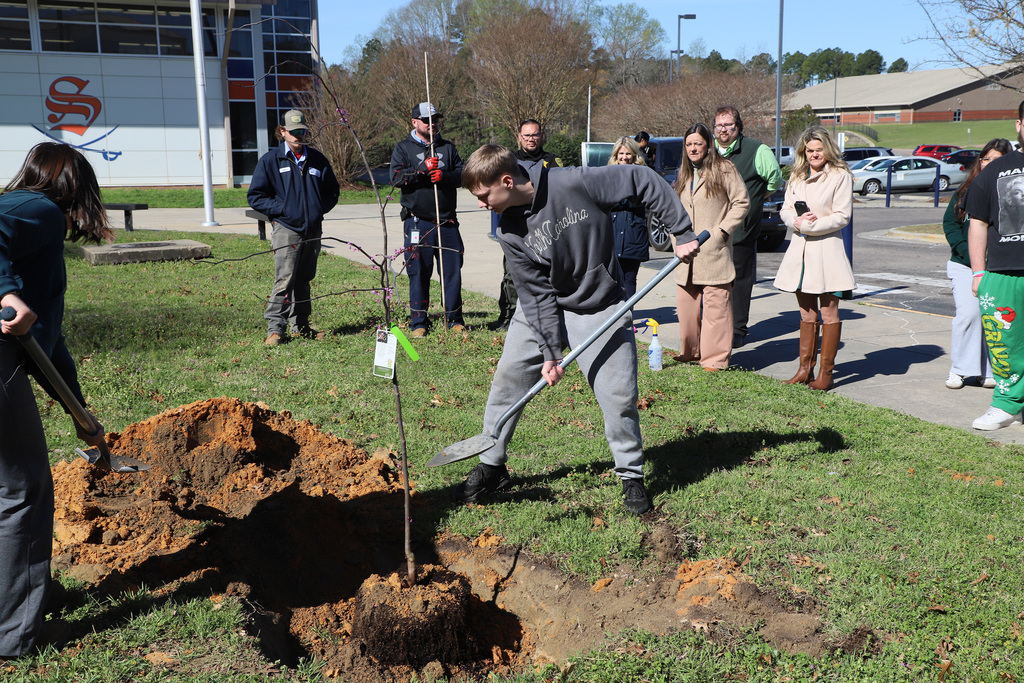 RedBud Planting at LCS