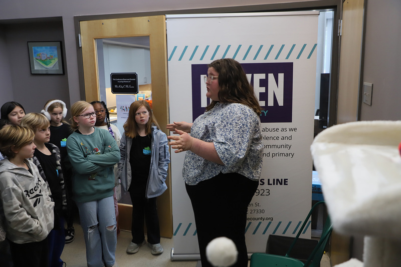 Savannah Campbell, executive director of HAVEN, talks with Deep River Students about the HAVEN mission and gratefulness for their donation efforts.