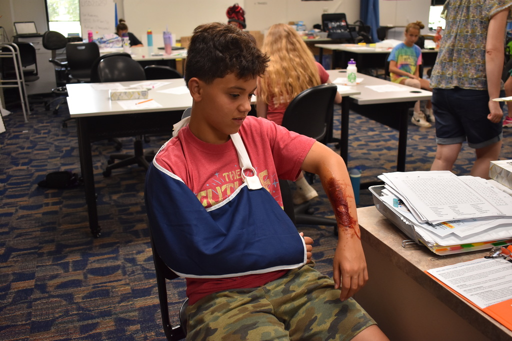 Another fake wound on a student