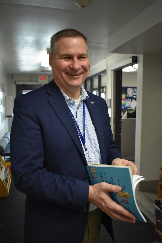 Mark Haag getting ready to read