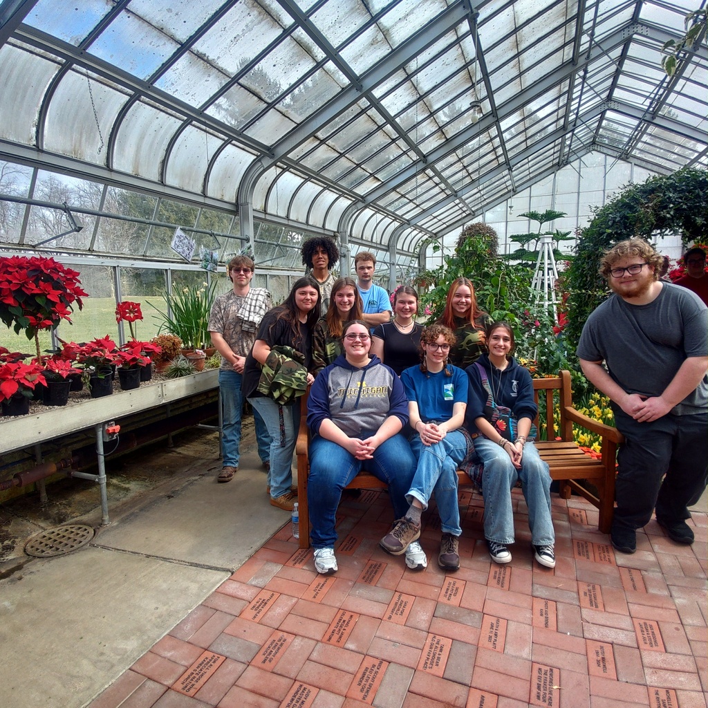 Students in temperate greenhouse.