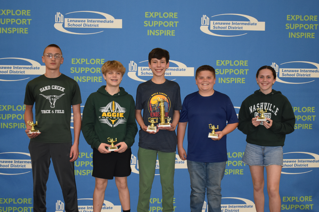 Sand Creek's first place team for 7-8 grades