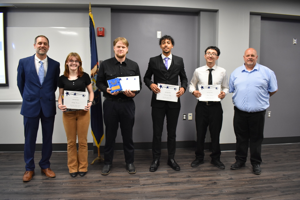 The four candidates with instructors