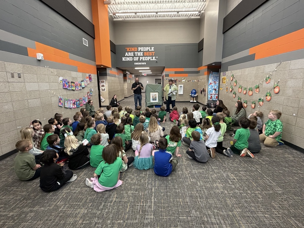 Author Beckie Reads Book to Elementary