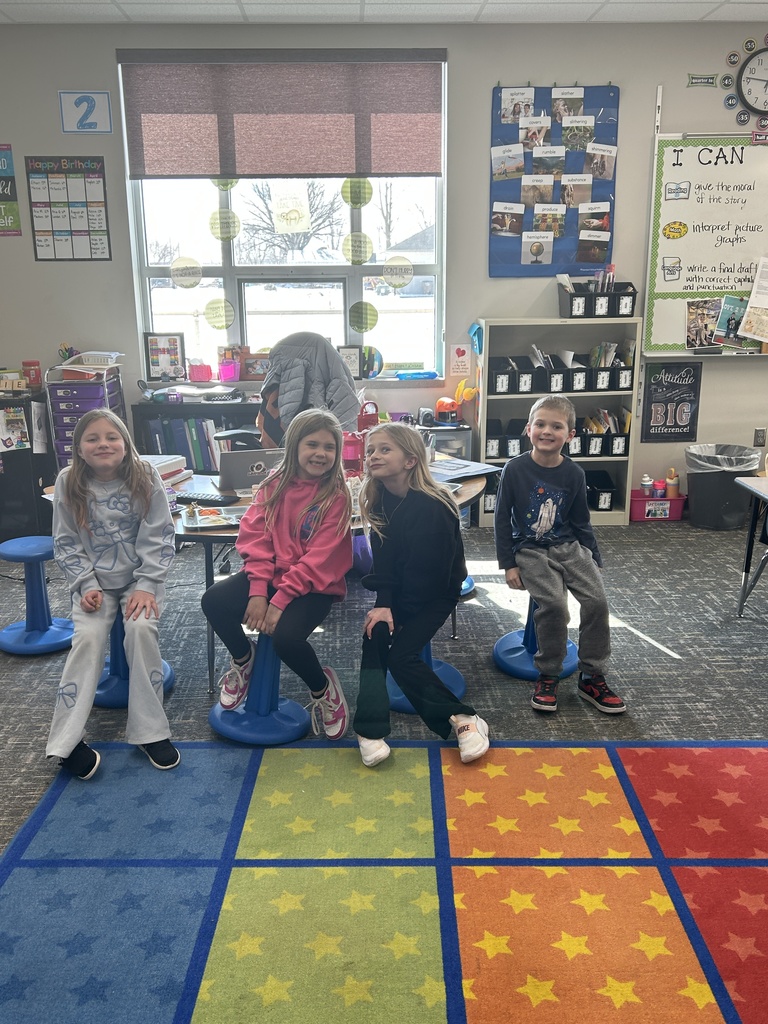 2nd Grade Lunch in Class